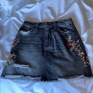 Abercrombie & Fitch black denim embroidered skirt